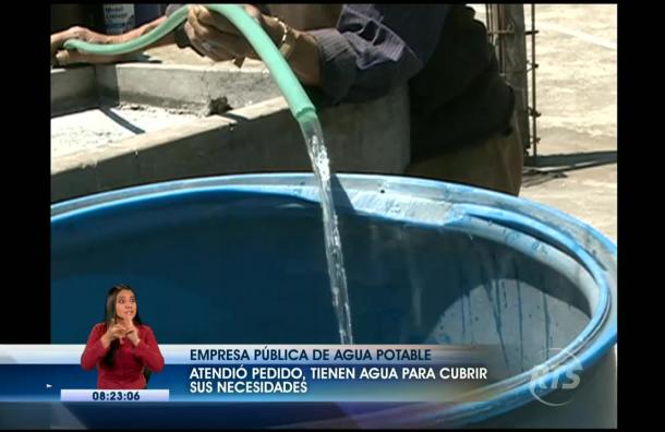 Vecinos del barrio Velasco recuperaron el servicio de agua potable